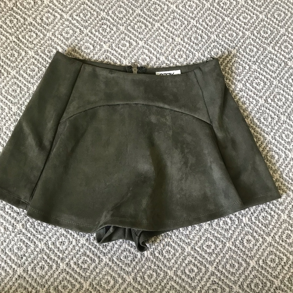 LF Seek Hunter Green faux suede skirt sz Sm